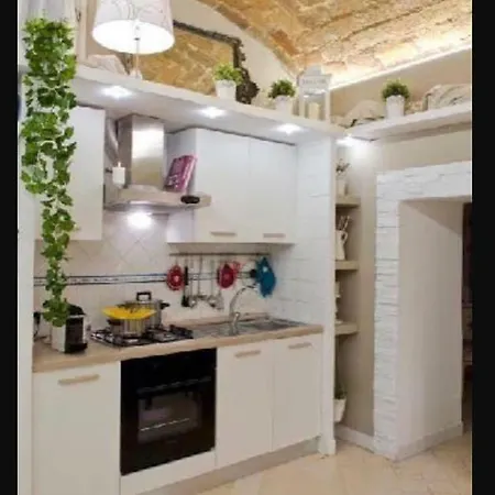 Vatican Palace Apartment *